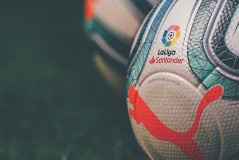 西甲赛场上赫罗纳对阵西班牙人：悬念对决关键看点