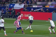 皇马西甲烽火再燃，2-0完胜西班牙人巩固领先地位