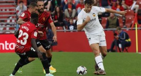 西甲关键战：巴塞罗那费兰进球，拉什福德表现引热议